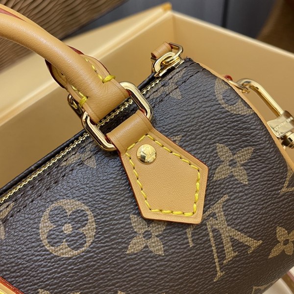 ルイヴィトンバッグ素材ディテール